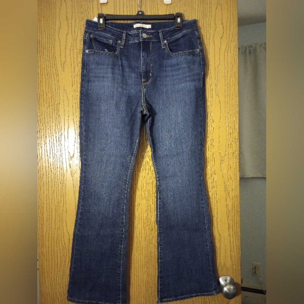 Levis 725 high rise boot cut